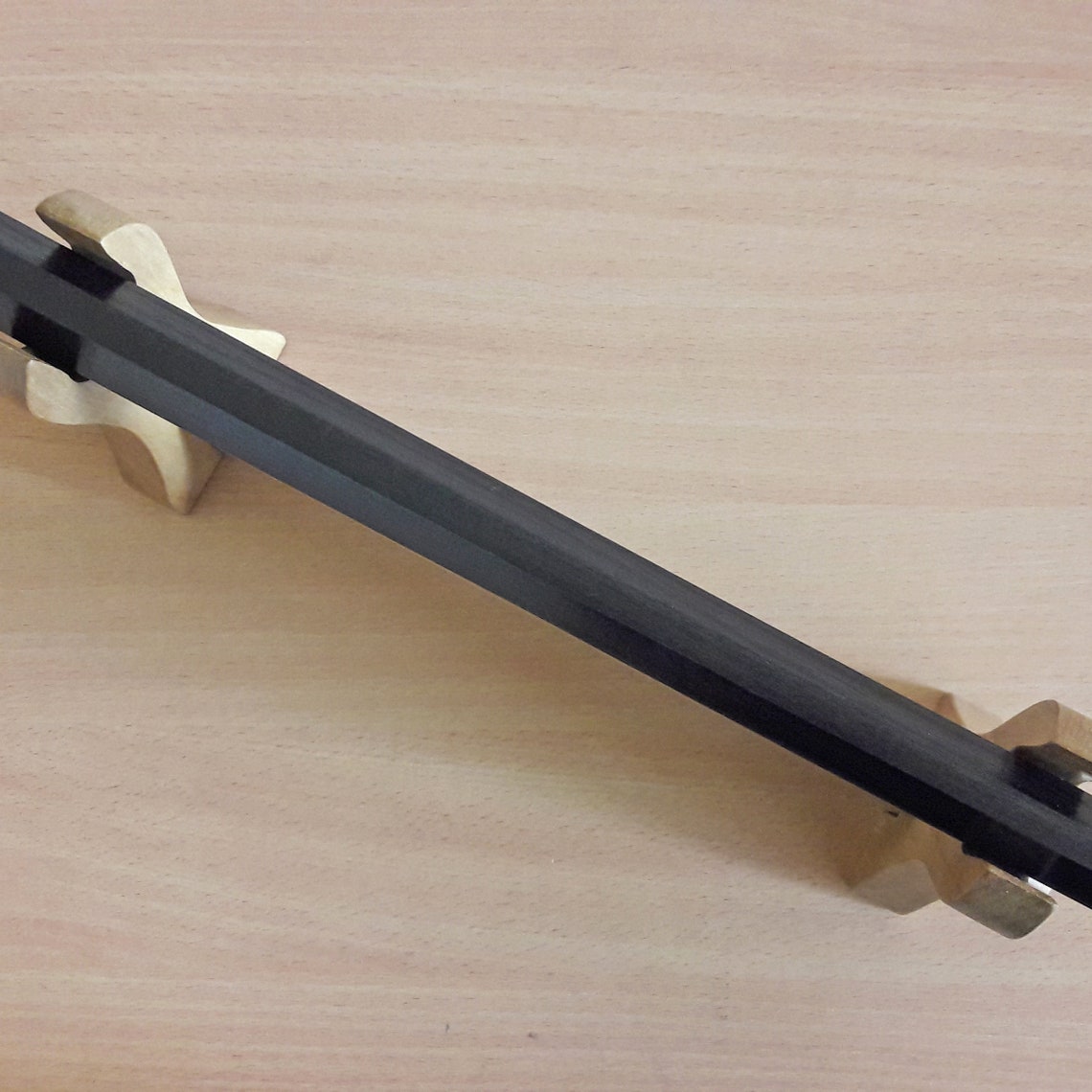 Japanese Bokken Daito 102 (40.1") with tsuba - Aikido,Kendo - Robinia Wood
