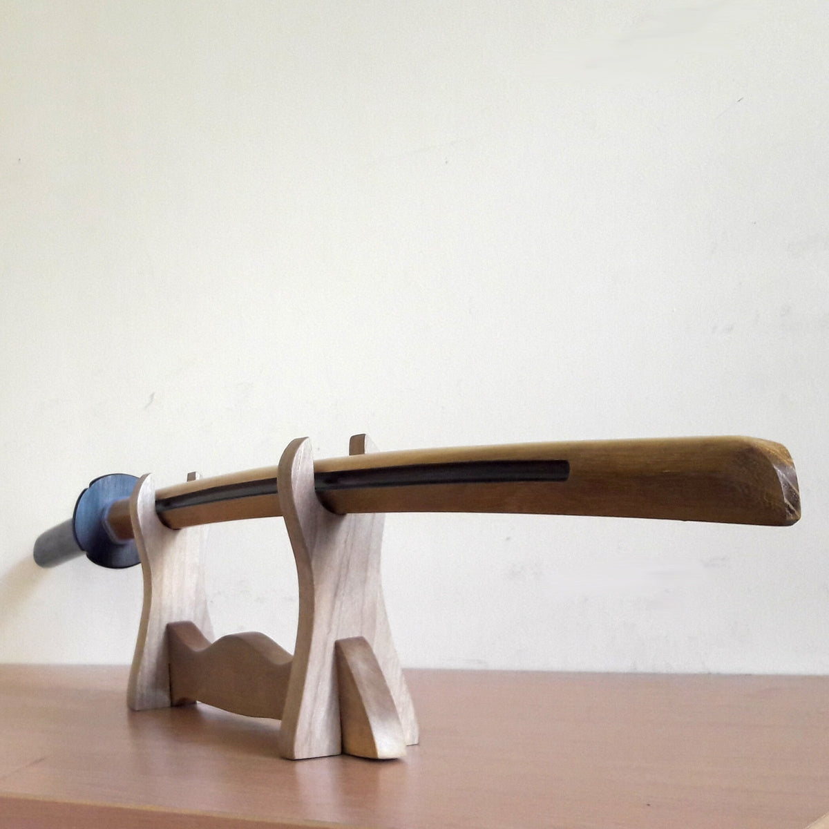 Japanese Bokken Daito 102 (40.1") with brown groove, hahdle and tsuba