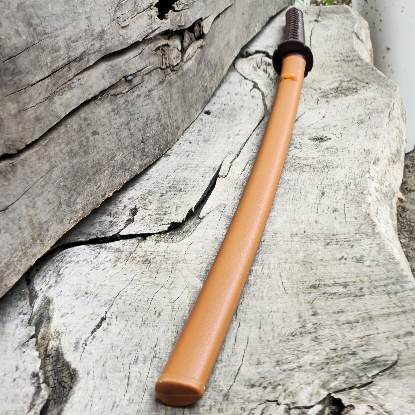 Premium wooden bokken for martial arts training, designed for kendo, aikido, and samurai practice. Durable wood with a smooth finish for optimal handling