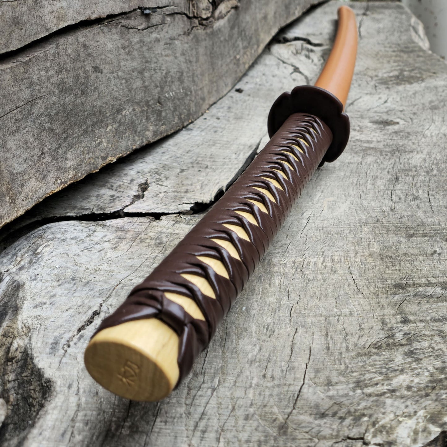 Premium wooden bokken for martial arts training, designed for kendo, aikido, and samurai practice. Durable wood with a smooth finish for optimal handling