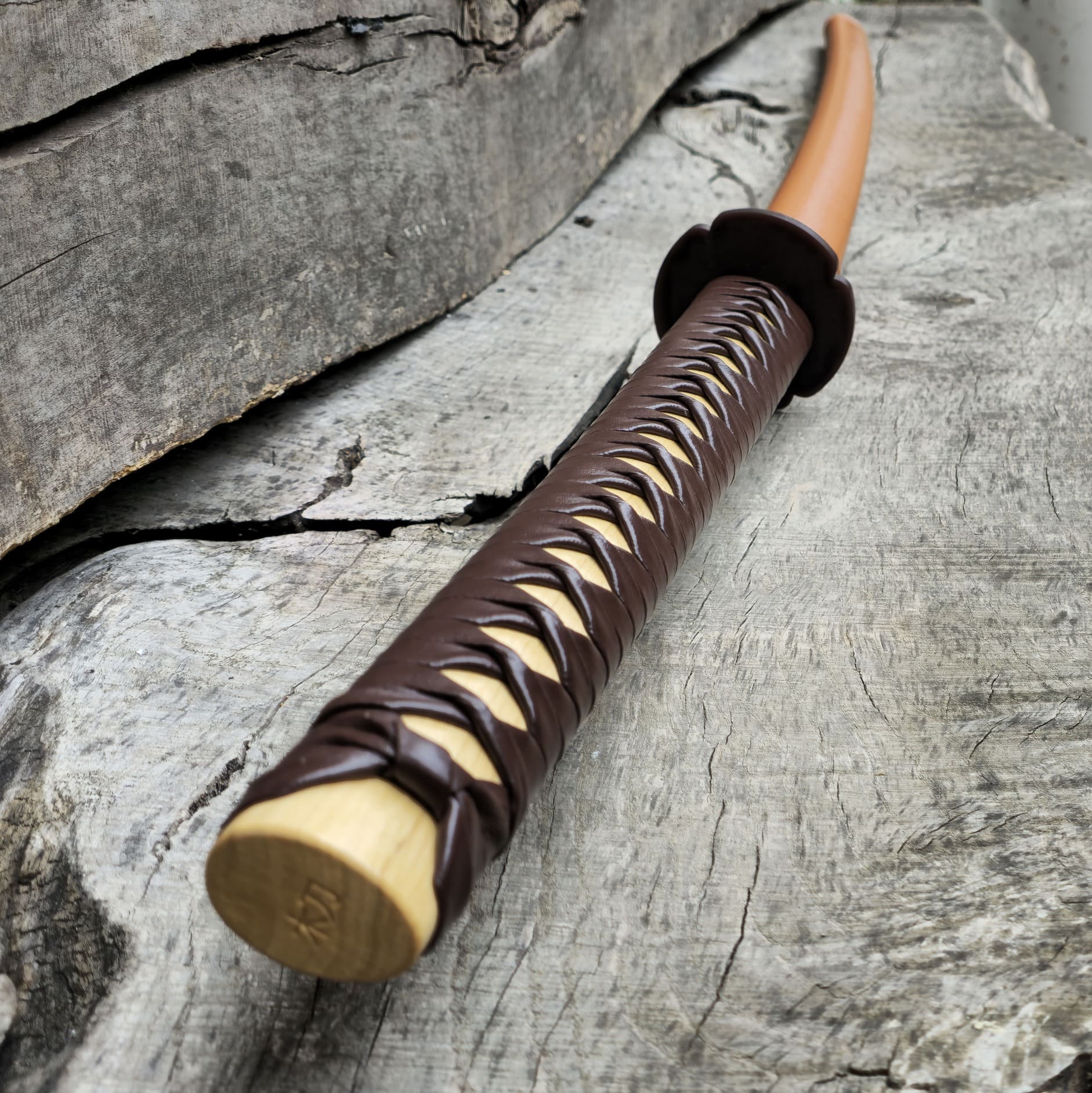 Premium wooden bokken for martial arts training, designed for kendo, aikido, and samurai practice. Durable wood with a smooth finish for optimal handling