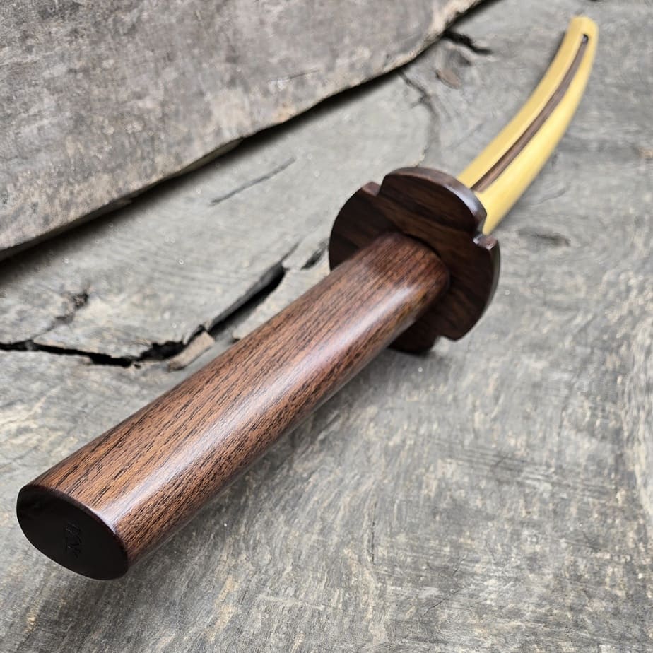 Japanese Bokken Daito 102 (40.1") with brown groove, hahdle and tsuba - Robinia Wood