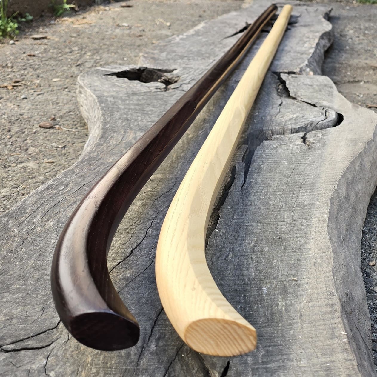The training naginata is a wooden weapon made like a replica of Japanese edged weapons, Chinese Guandao or European glaive with a long shaft and a long blade extending to the point.