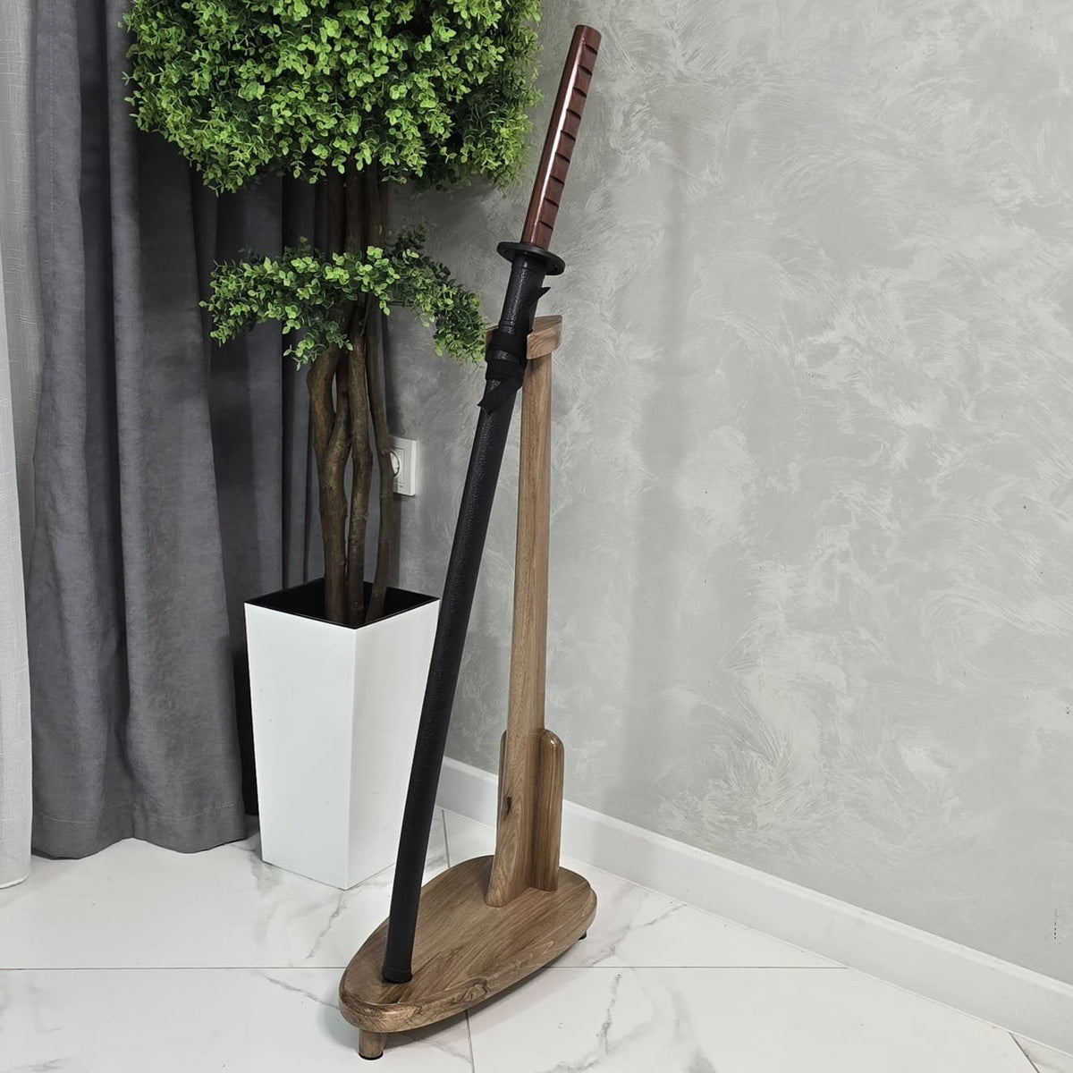 The floor stand holder for the sword katana iaito - Walnut