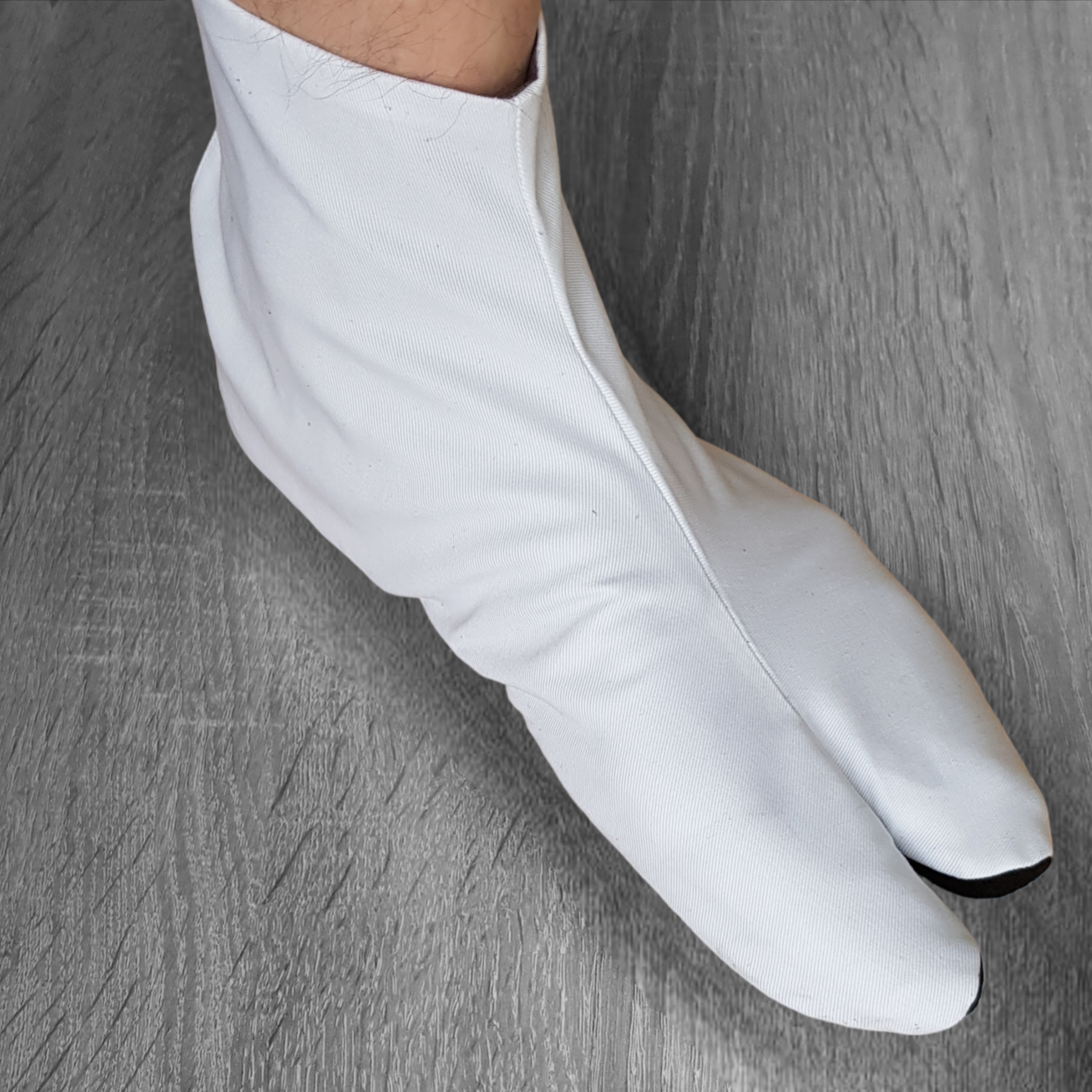 Traditional Japanese tabi for martial arts and stage performance”