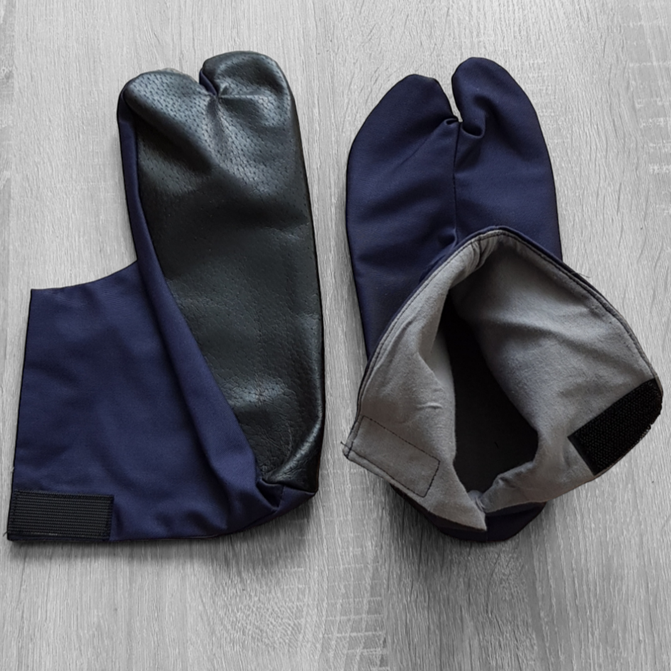 Comfortable breathable tabi socks for training and workouts