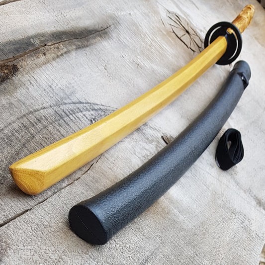 Wooden bokken Daito Deluxe Dragon with patterned rubber tsuba and dome, plastic saya for Iaido - Robinia