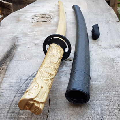 Wooden bokken Daito Deluxe Dragon with patterned rubber tsuba and dome, plastic saya for Iaido - European Hornbeam