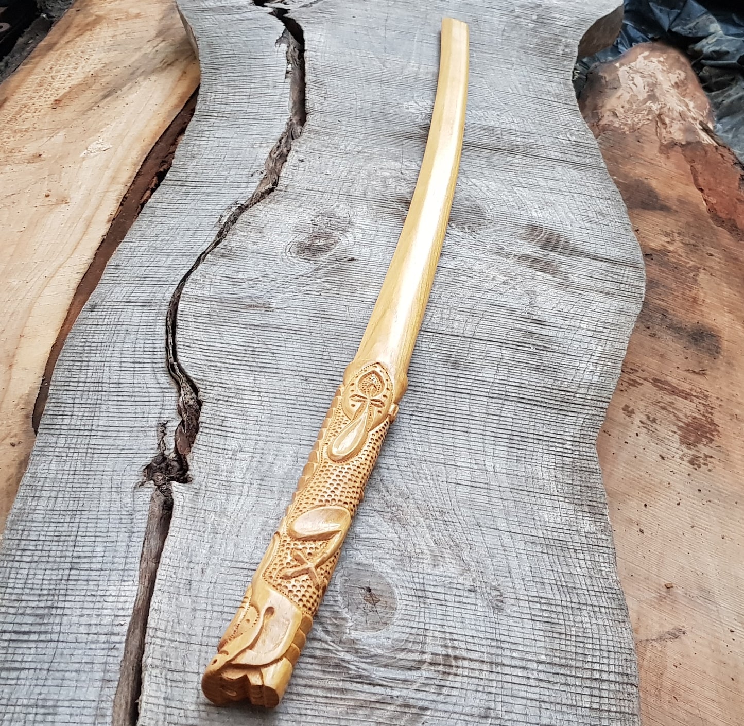 Дерев'яний Bokken Daito Deluxe Dragon 102 (40,1") см - Айкідо, Кендзюцу - Robinia Wood