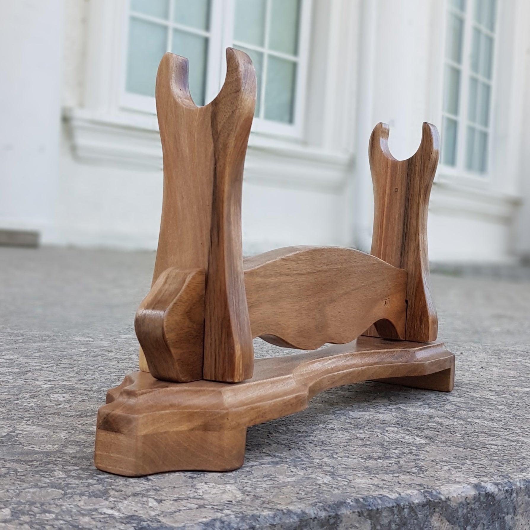 Elegant wooden stand for sword display – ideal for collectors and martial artists