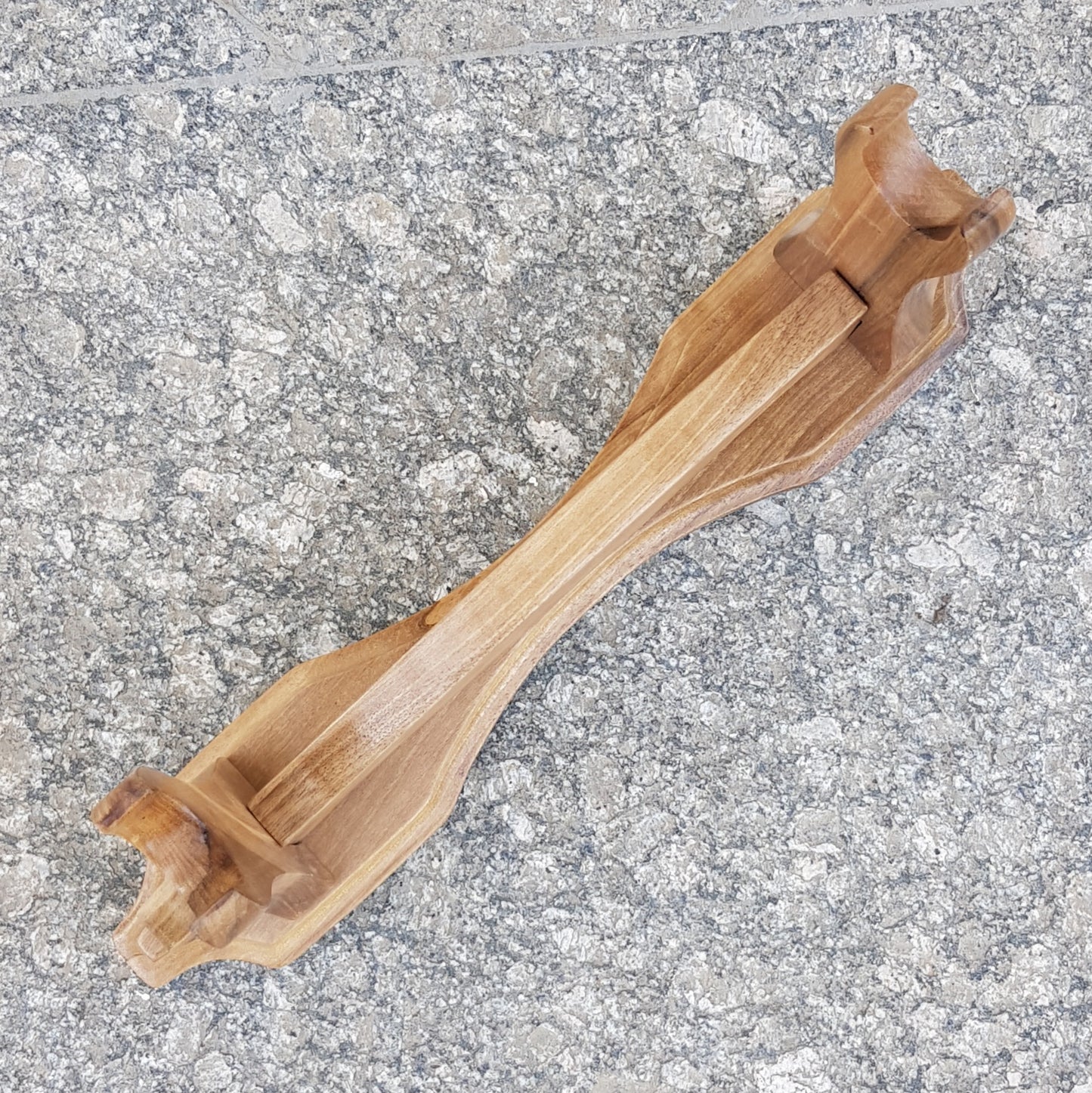 Elegant wooden stand for sword display – ideal for collectors and martial artists