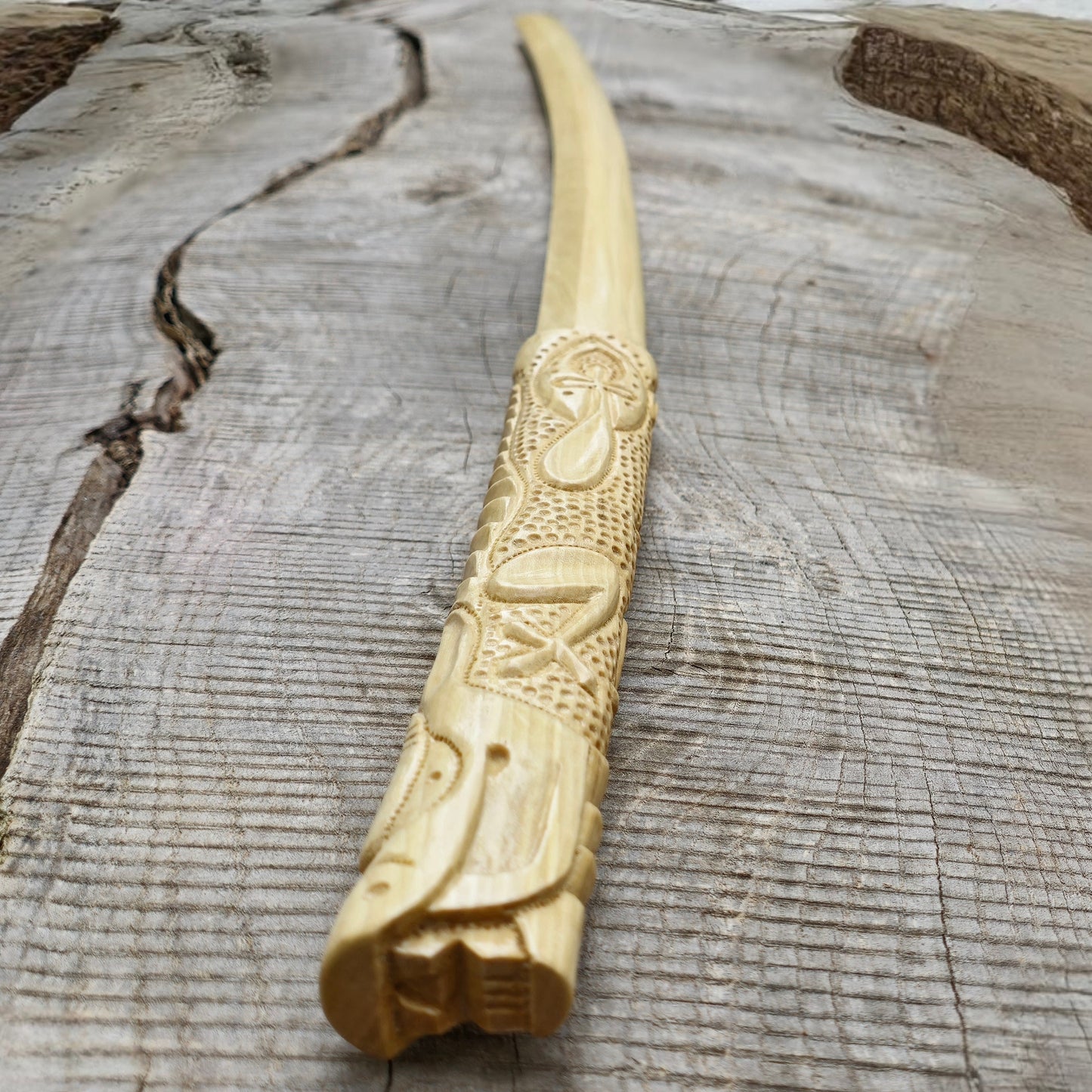 Wooden Bokken Daito Deluxe Dragon 102 (40.1") cm - Aikido, Kenjutsu -  European Hornbeam