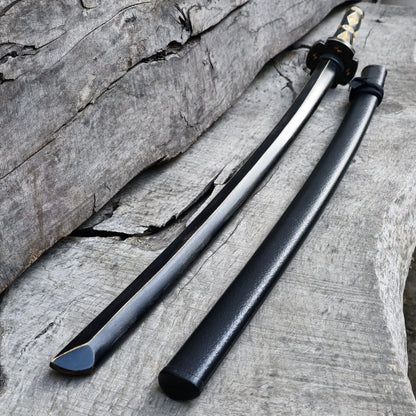 Premium wooden bokken for martial arts training, designed for kendo, aikido, and samurai practice. Durable wood with a smooth finish for optimal handling