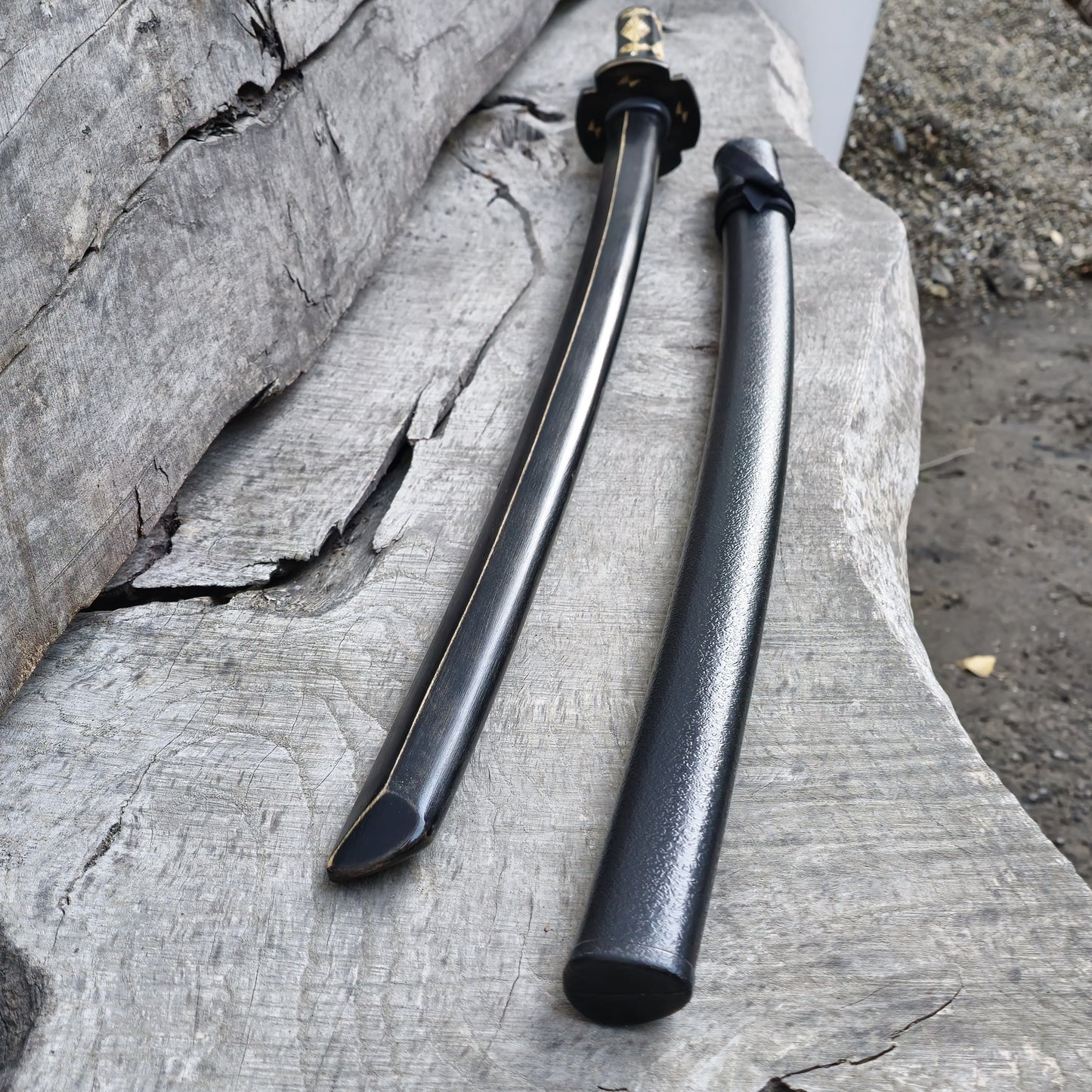 Premium wooden bokken for martial arts training, designed for kendo, aikido, and samurai practice. Durable wood with a smooth finish for optimal handling