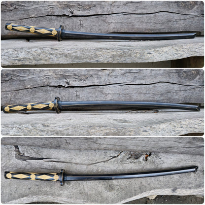 Premium wooden bokken for martial arts training, designed for kendo, aikido, and samurai practice. Durable wood with a smooth finish for optimal handling