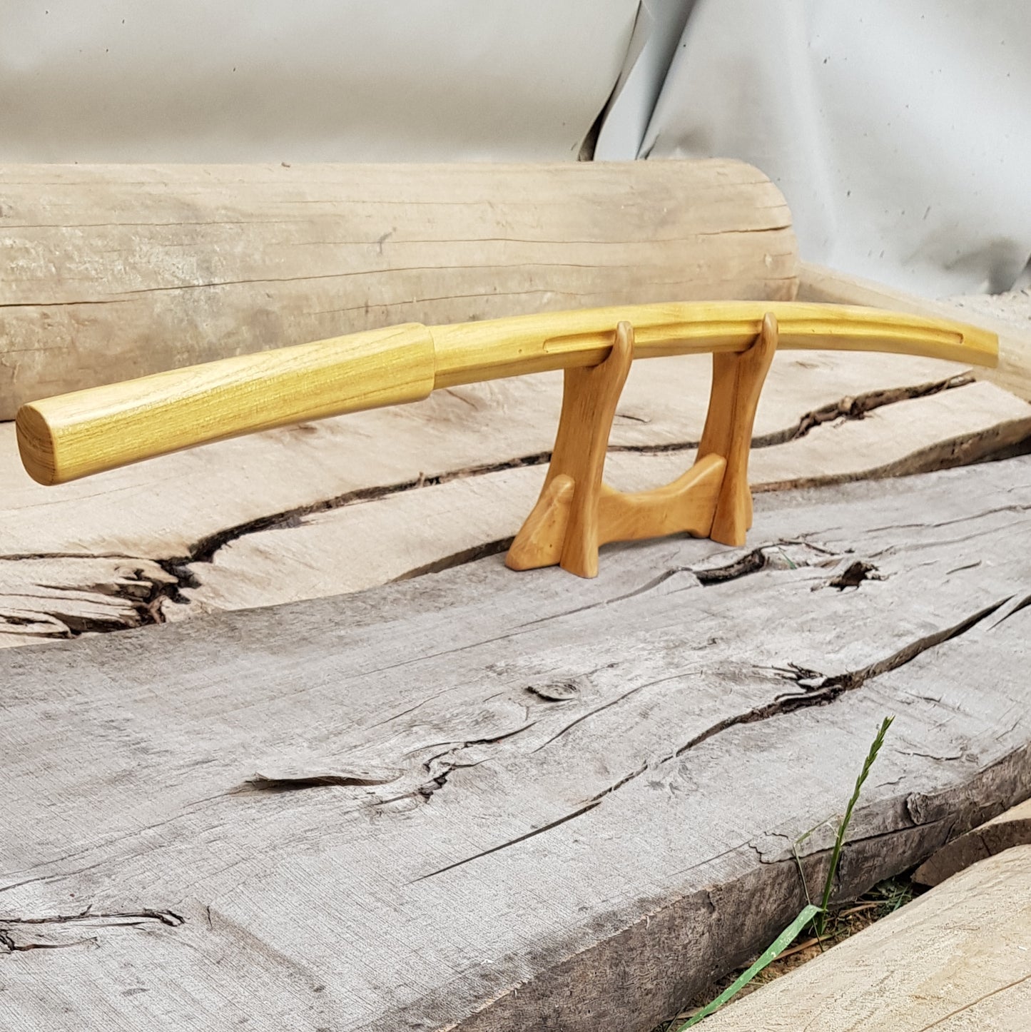 Japanese Bokken Daito 102 (40.1") with groove - Aikido, Kendo - Robinia Wood