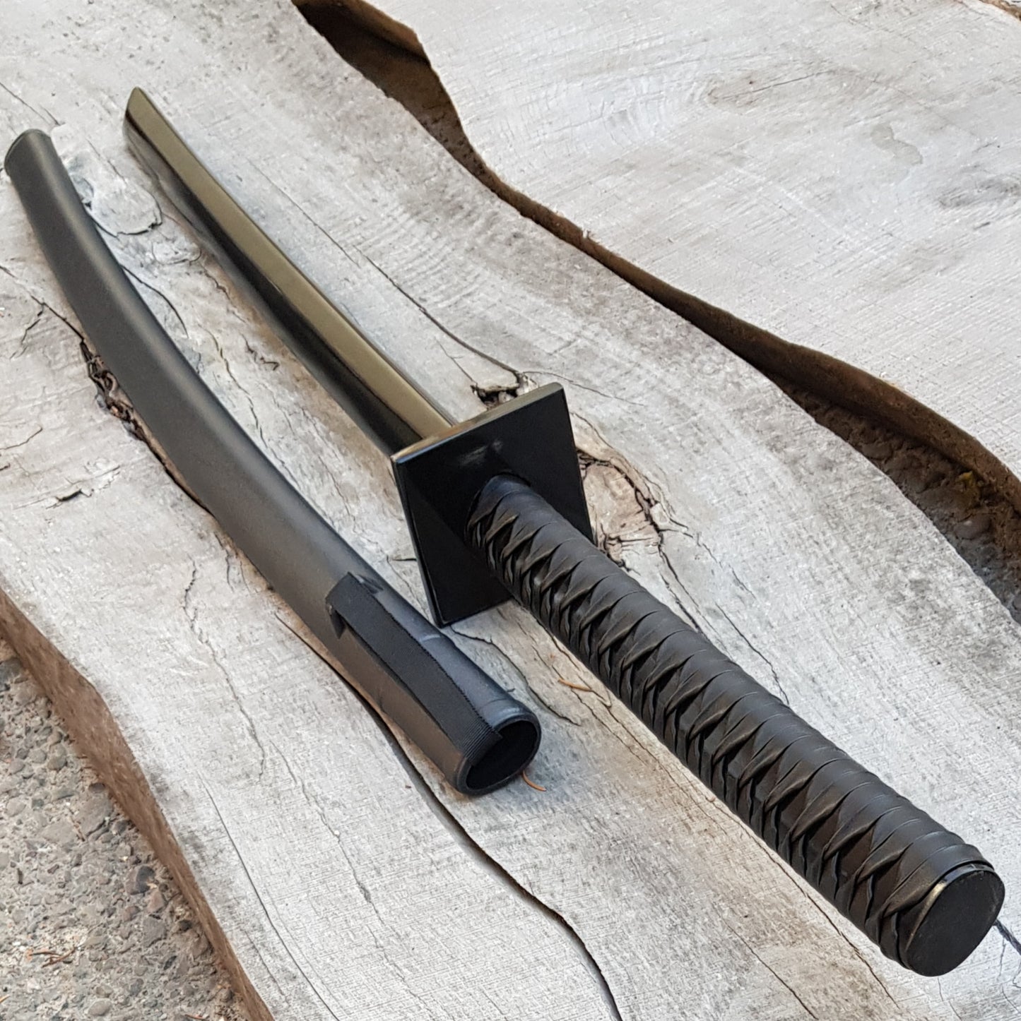 Ninjato Sword Wooden Bokken 103 cm (40.5") with tsuba, saya and tsukamaki - European Hornbeam