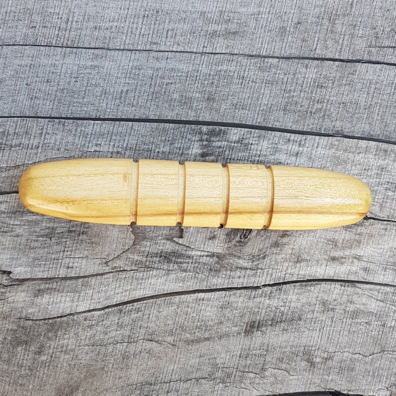 Дерев'яна масажна тренувальна паличка yawara з овальними кінцями - Robinia Wood