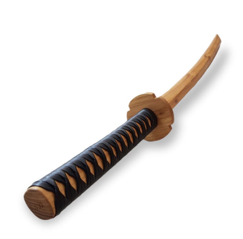 Wooden bokken Japanese sword Bokuto 102 cm (40.1") with tsuba and tsukamaki for Aikido and Kendo - European Ash
