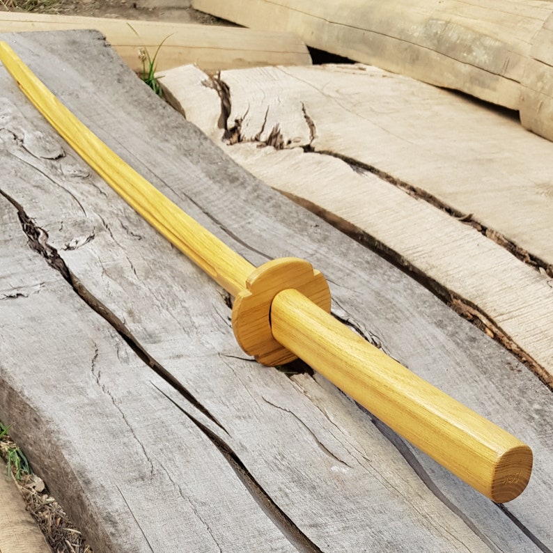 Japanese Bokken Daito 102 (40.1") with groove and tsuba - Aikido,Kendo - Robinia wood
