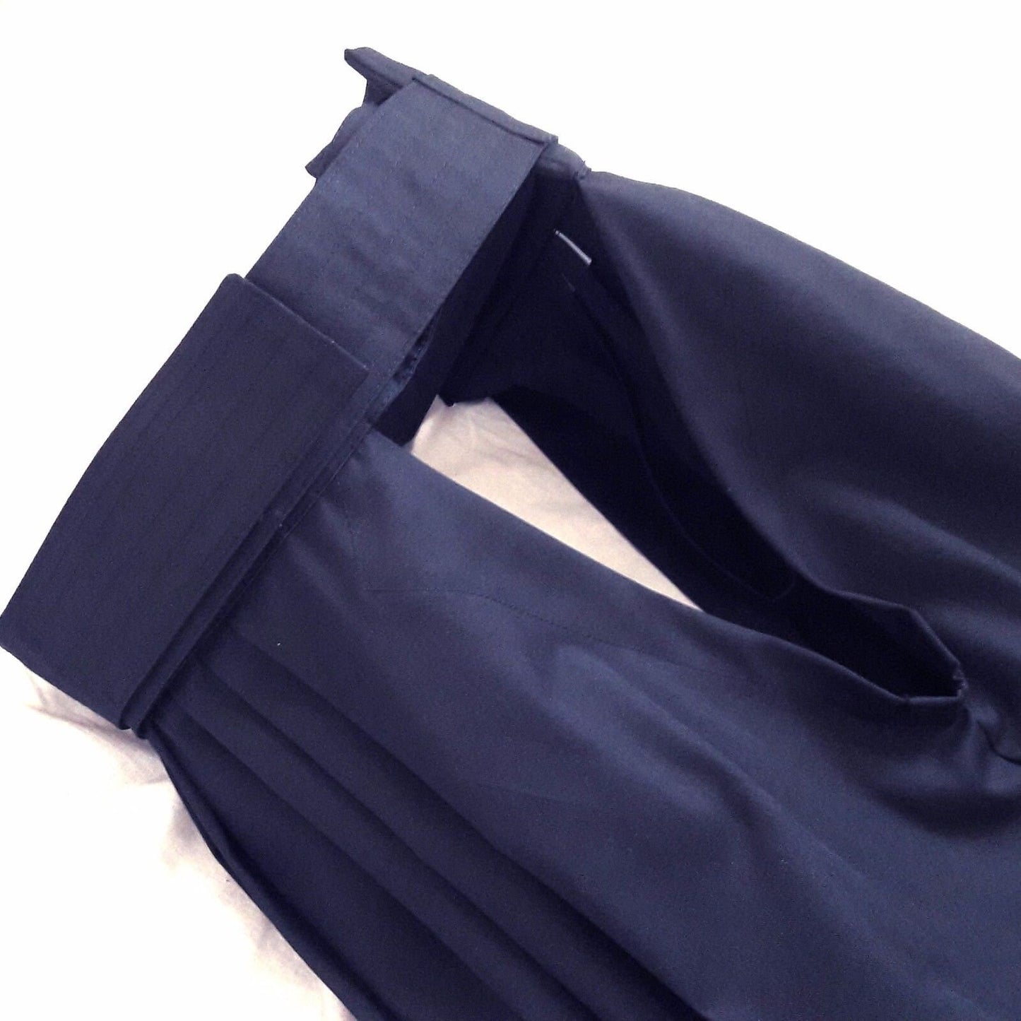 Japanese Hakama with Hook and Loop Fastener - Budo - Aikido - Kendo (Navy blue)