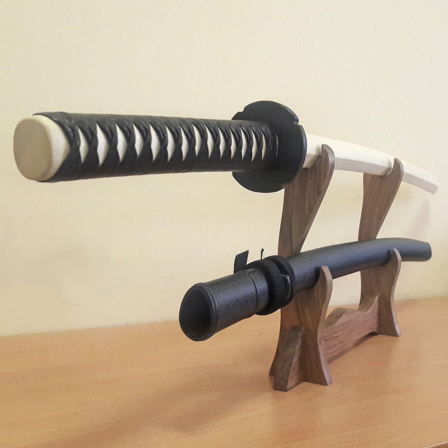 Wooden daito bokken with tsuba, plastic saya and tsukamaki - Japanese sword 102 cm (40.1") for Iaido - European Hornbeam