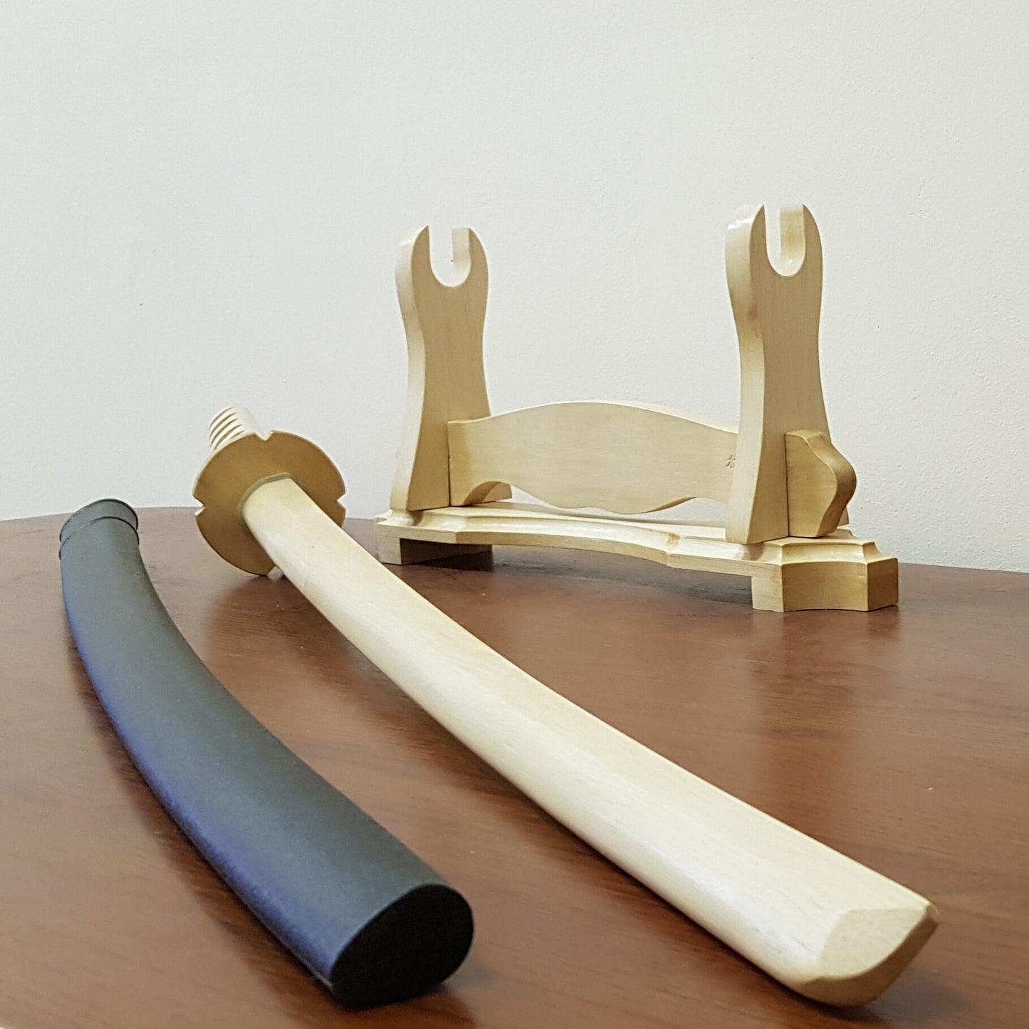 Wooden bokken Daito Deluxe with tsuba, plastic saya for Iaido - European Hornbeam