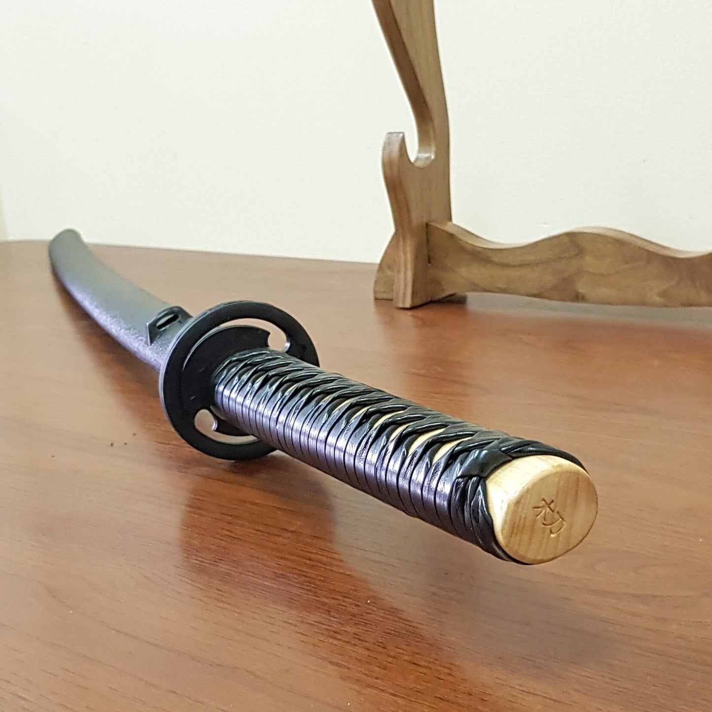 Bokken Daito 102 cm (40.1") with saya, sageo, tsukamaki, patterned rubber tsuba - European Ash