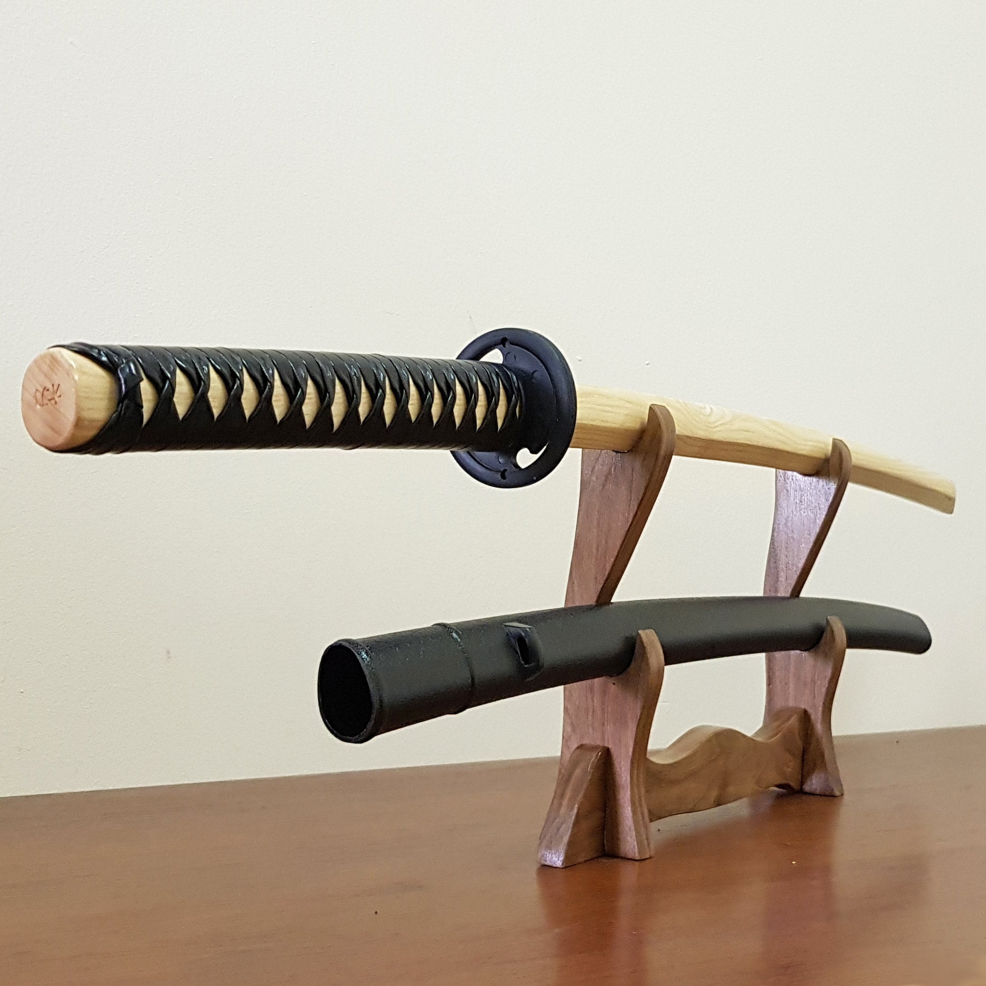 Bokken Daito 102 cm (40.1") with saya, sageo, tsukamaki, patterned rubber tsuba