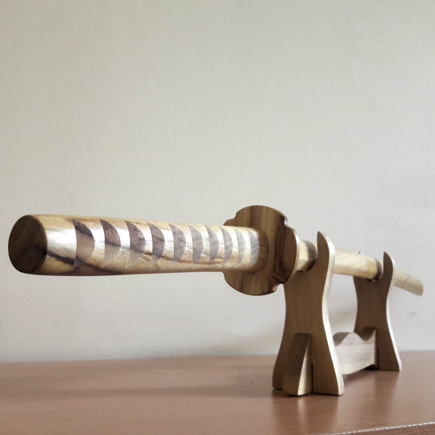 Japanese Daito Deluxe 102 (40.1") with tsuba - Aikido,Kendo - Robinia Wood